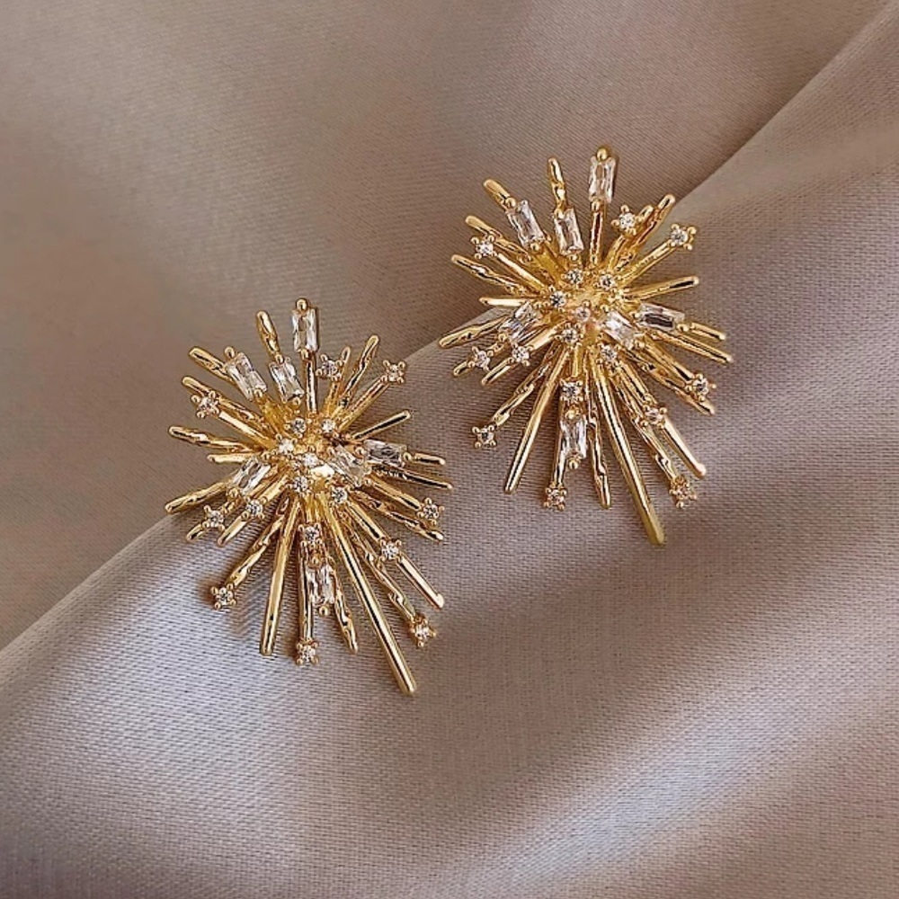 𝅺new 18k Gold Sparkle Fireworks Stud Earrings Party Earrings - Picture 5 of 7